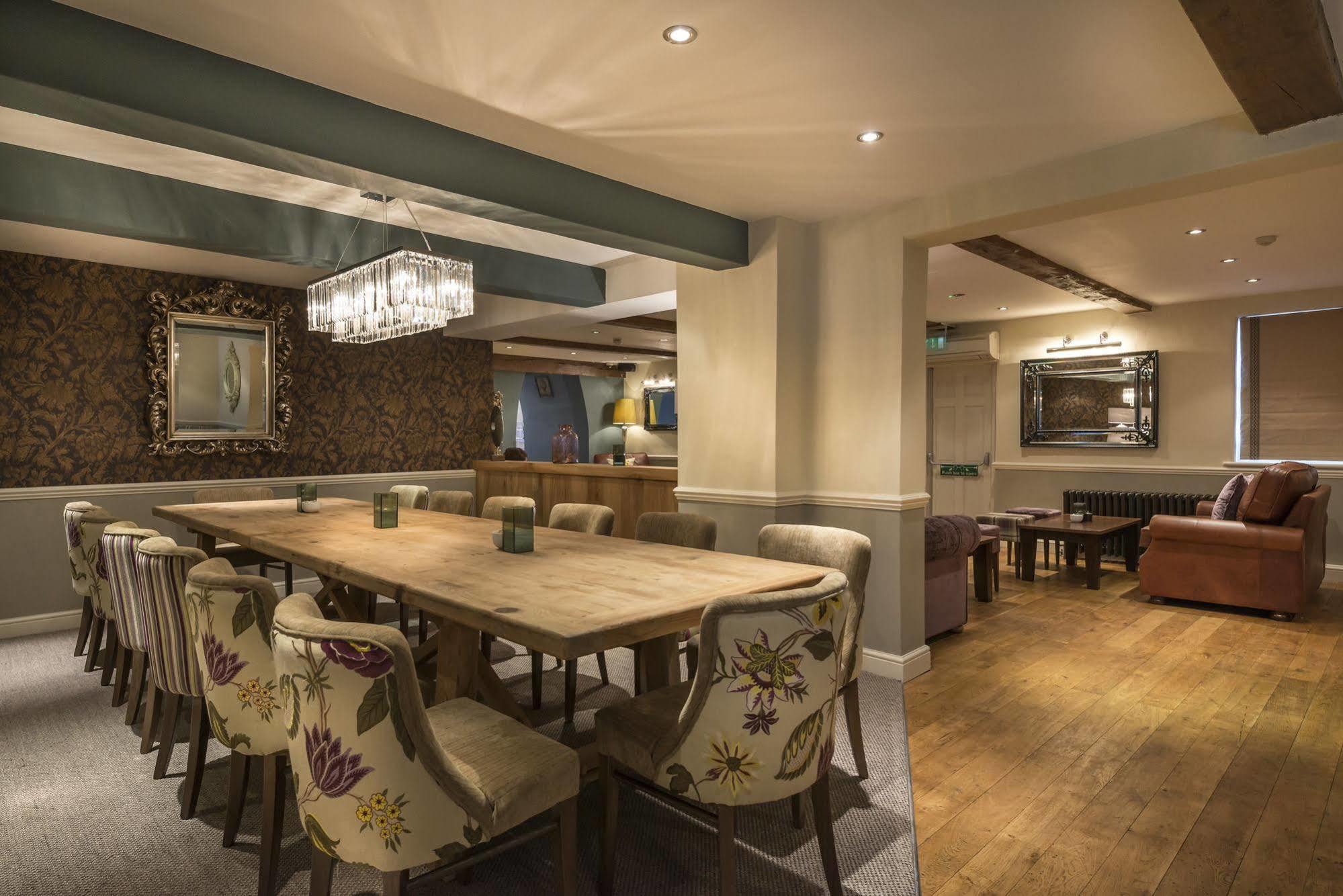 The Royal Oak Hotel, Welshpool, Mid Wales Exterior foto