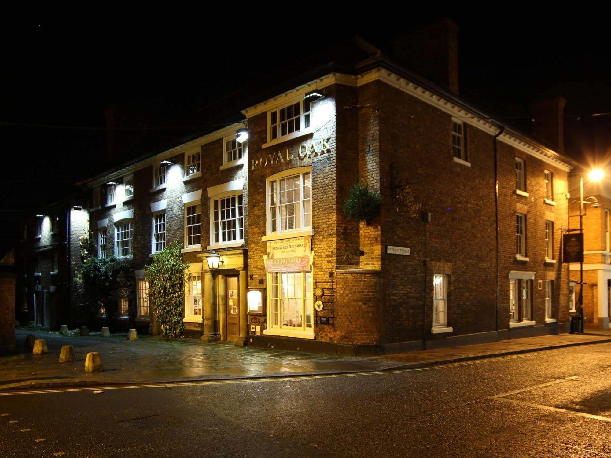 The Royal Oak Hotel, Welshpool, Mid Wales Exterior foto